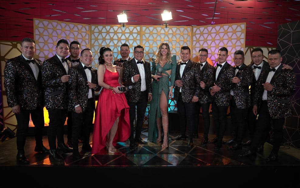 Aarón y Su Grupo Ilusión compartió la enorme emoción de estar en la celebración del canal.