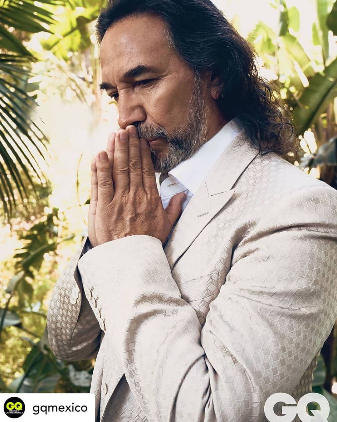 Usuarios de redes sociales han nombrado a "El Buki" como "El Jesús de la Música" o "El Yisus de la Música".