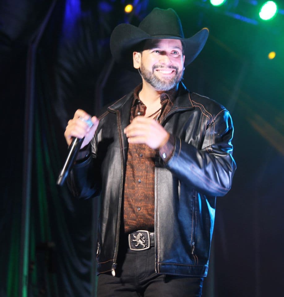 Bobby Pulido lanza "La Pregunta del Millón" en todas las plataformas digitales.