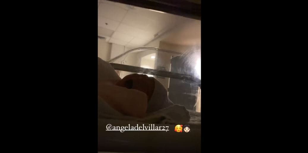 "Hola a todos. Qué bonita cachetona bebé, grandota", compartió la orgullosa mamá.