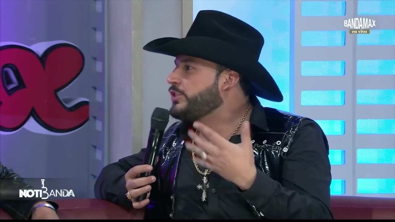 Saúl 'El Jaguar' prepara disco de mariachi