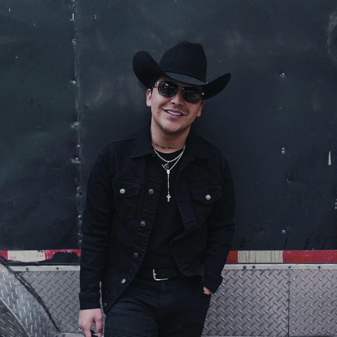 'De Los Besos Que Te Di' le da un éxito más a Christian Nodal