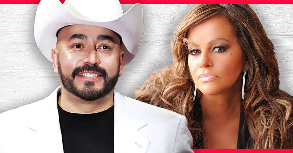 Lupillo Rivera canta con mucha pasión "No Llega El Olvido" de Jenni Rivera