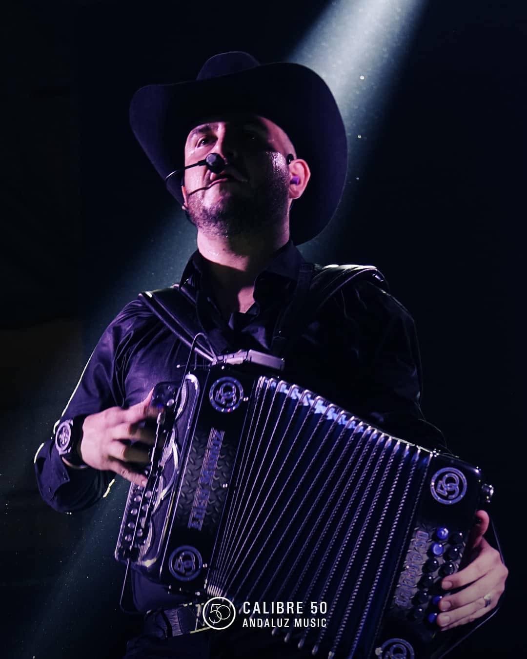 Edén Muñoz es el orgulloso padre de Emilio, quien nació el 27 de diciembre de 2018.