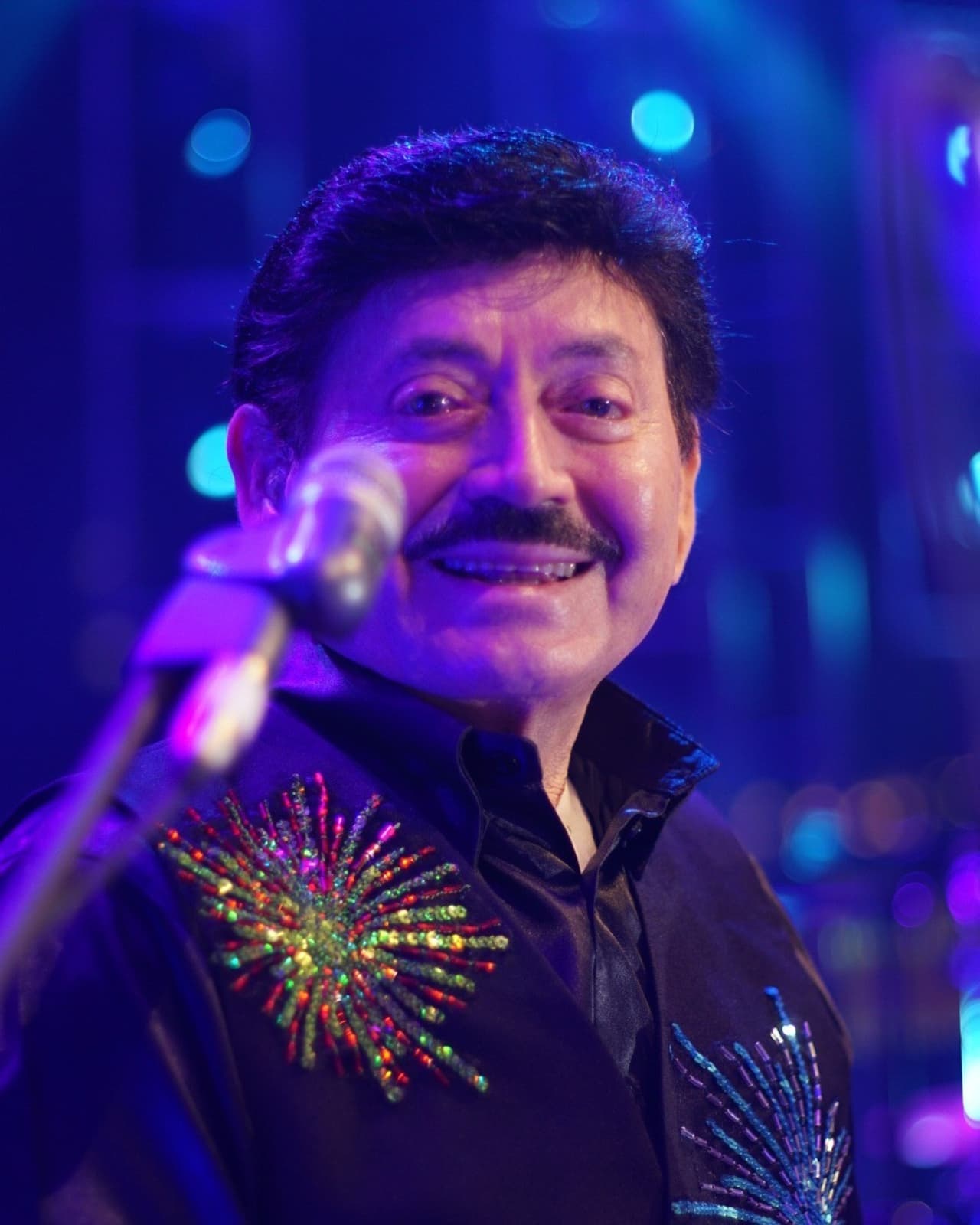 Óscar Lara hace un baile con el que enamoró a sus fans.