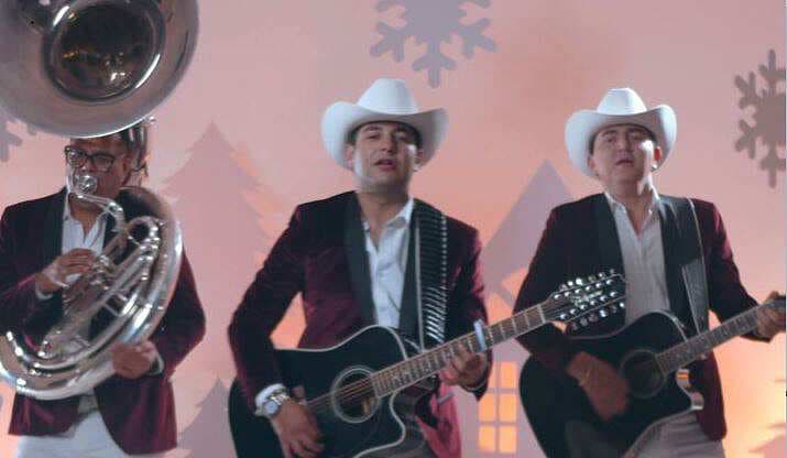 Los Plebes del Rancho de Ariel Camacho lanzarán el tema 'Voy a Pedirle a Santa Claus'