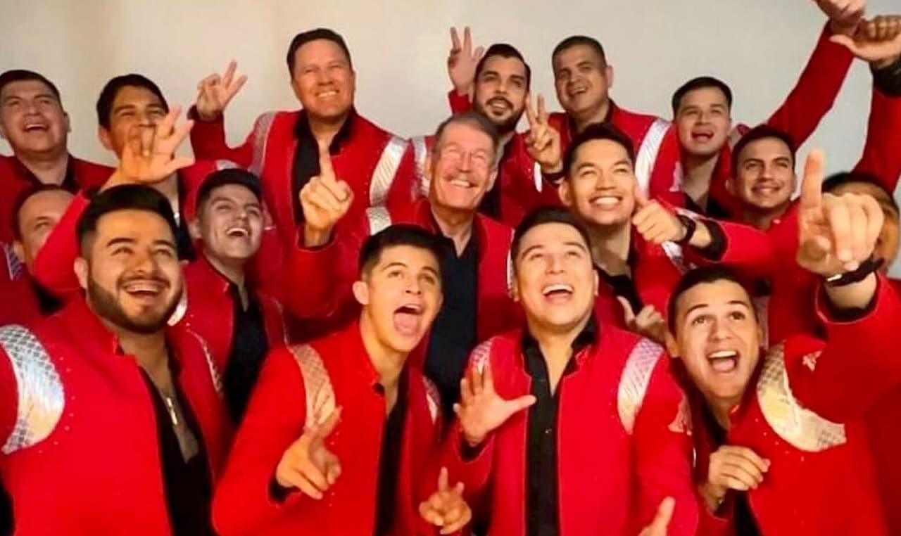 La Arrolladora Banda El Limón habla de 'Por Las Cosas Que Sabías'
