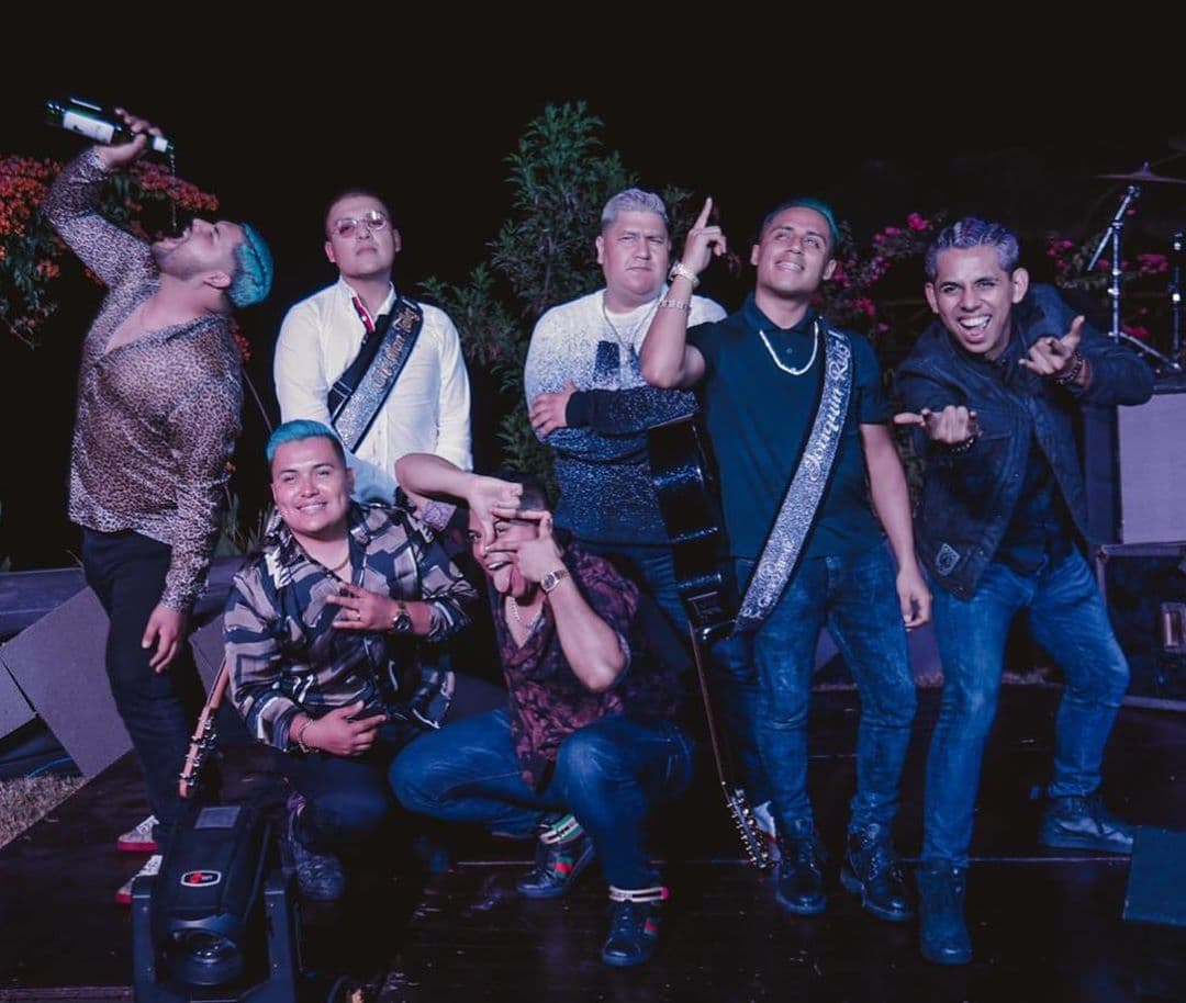 Grupo Firme se volvió profeta en su tierra y deleitó a su público en un concierto en línea que ofrecieron la noche del sábado pasado con el apoyo del Ayuntamiento de Tijuana, Baja California.
