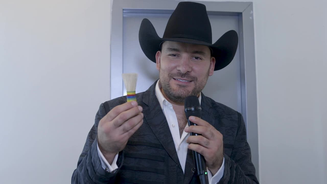 Chito Villegas prometió enseñar hasta los calzones en su camerino de Premios Bandamax 2023