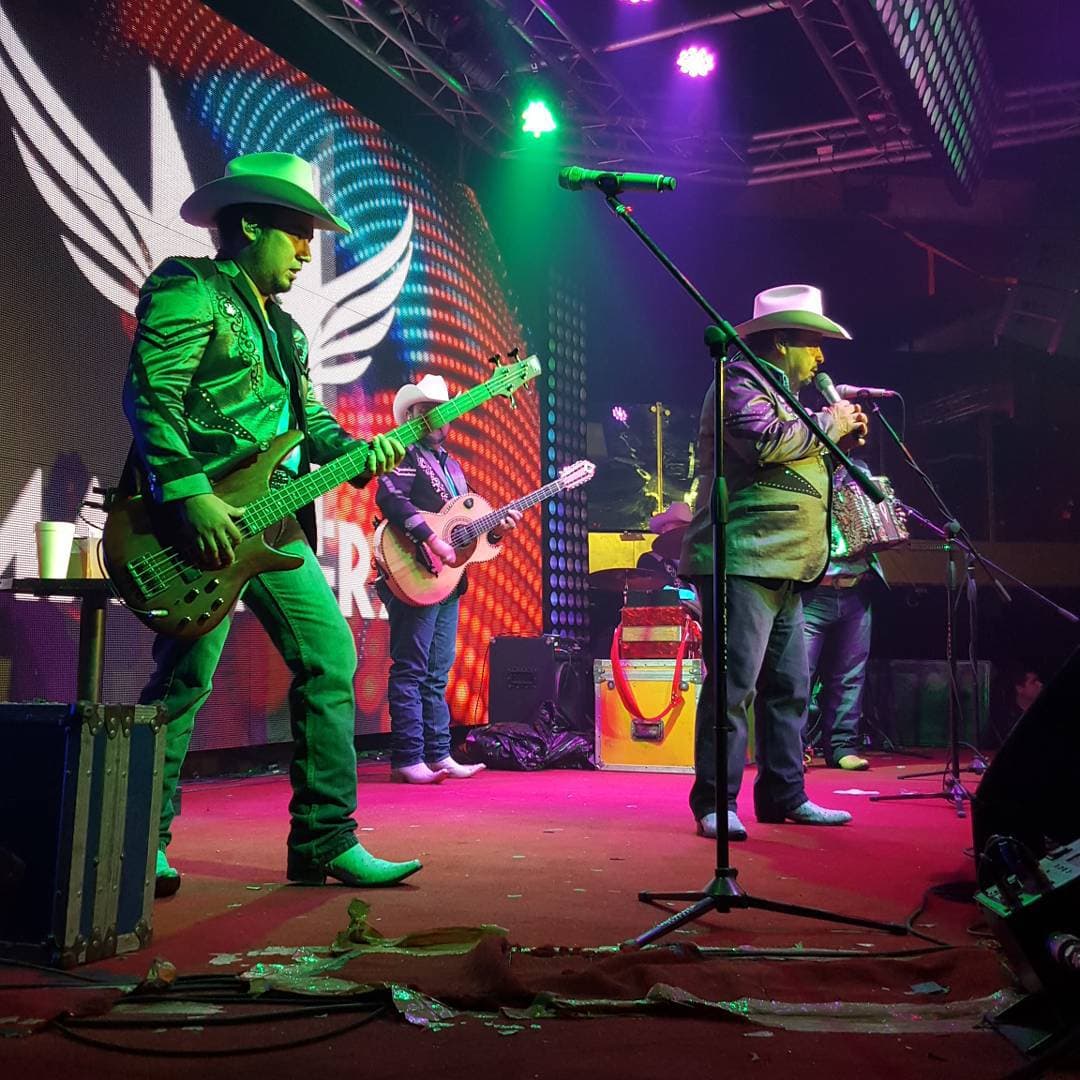 Los Traileros del Norte y Arnulfo Jr. inauguran las actividades con su presentación del 23 de abril.
