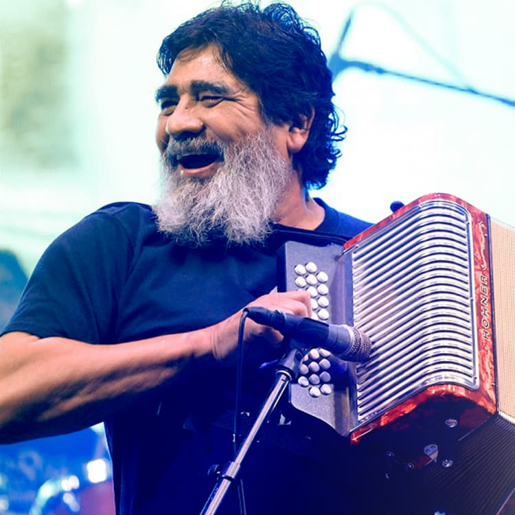 Celso Piña no fue a la universidad por apoyar a su familia