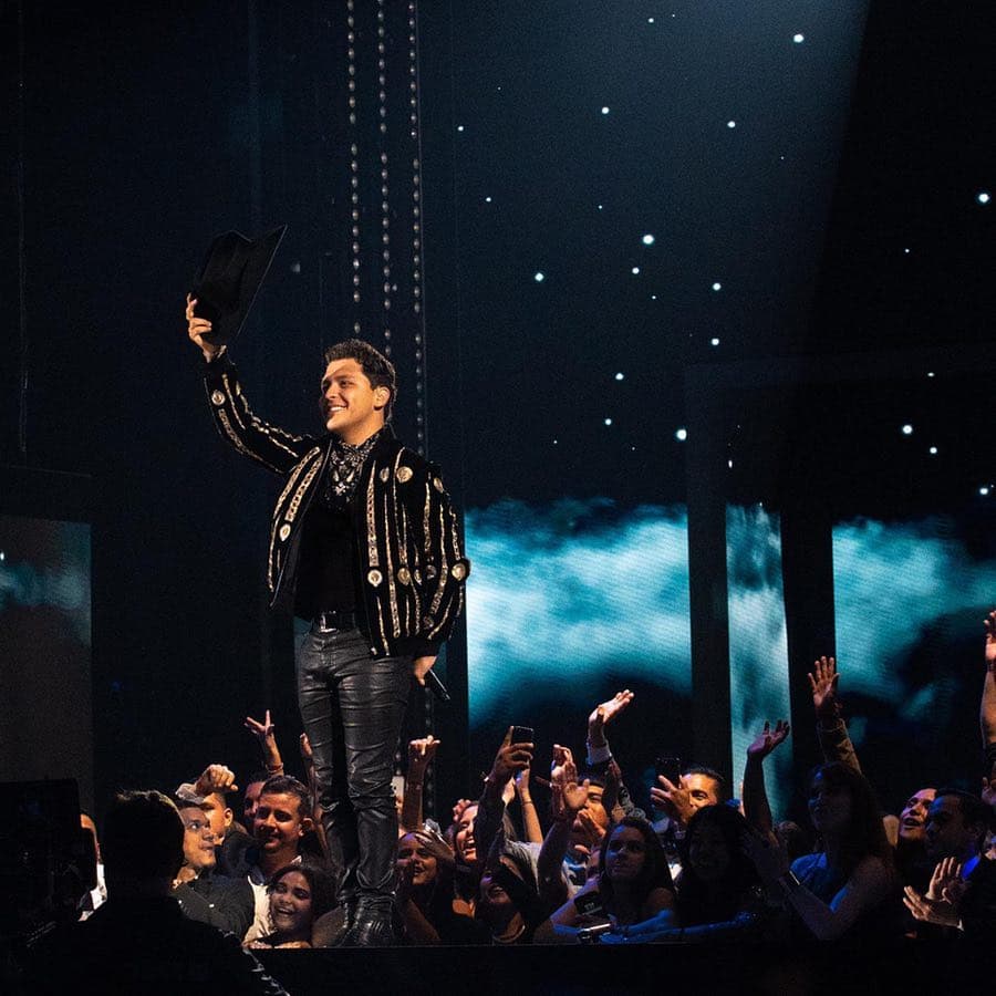 "No Te Contaron Mal" es un tema que marcó nuevamente la carrera de Christian Nodal al ser el primer corte que estrenó de su segundo disco "Ahora". El tema lo hizo ganador de un Grammy Latino como Mejor Canción Regional Mexicana.