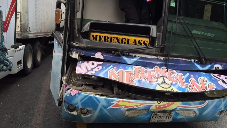 IMAGEN RELACIONADA: El grupo Merenglass sufrió accidente en la carretera México-Veracruz