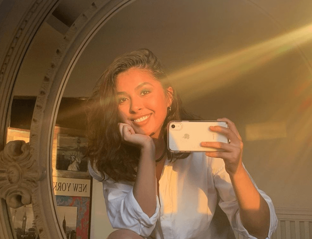 De acuerdo a lo que la chica declaró en TikTok, ella habría inspirado la canción "Te fallé", luego de que encontrara a Nodal besando a otra mujer en una fiesta. Después de los reclamos, él le prometió que le haría una canción algún día y que ella sabría cuál era, cuando la escuchara. Lisa decidió no seguir con la relación y poco después Christian se mudó a otra ciudad. Años más tarde, en una entrevista, Nodal contó su historia en un programa de televisión.
