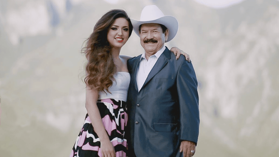 ¡Ruby Escobar a dueto con Don Chayo de Los Cardenales de Nuevo León!