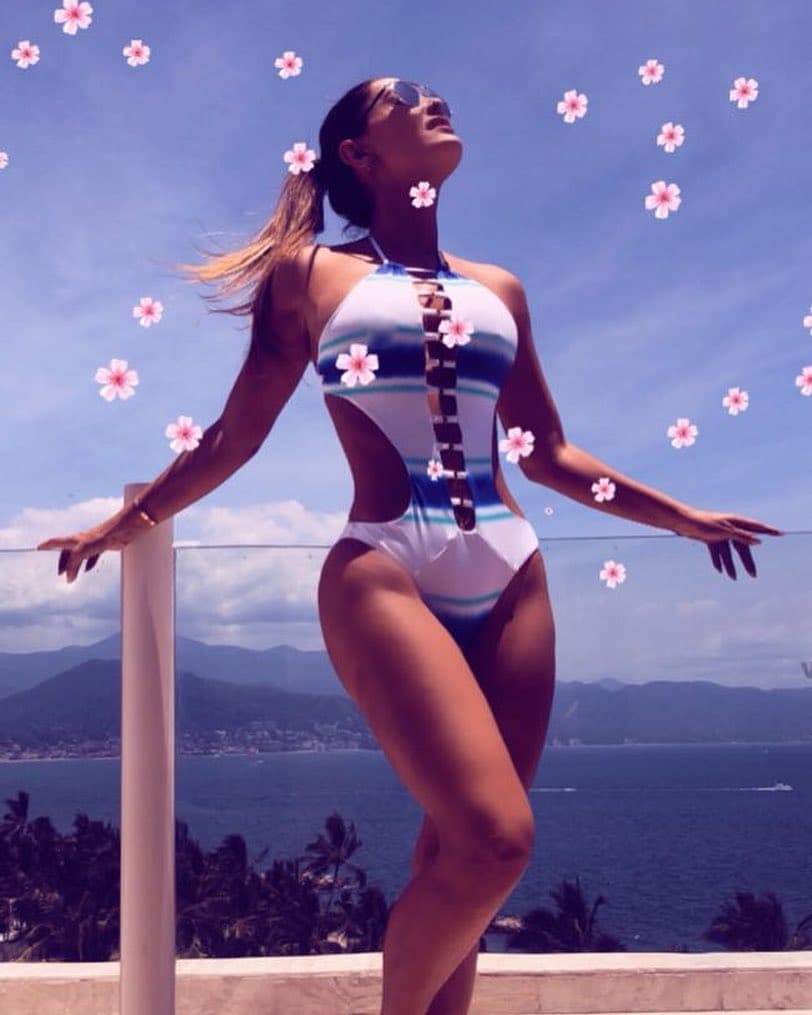 Ninel Conde toma vacaciones