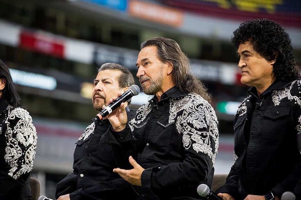 Los Bukis están orgullosos de presentarse en el Estadio Azteca