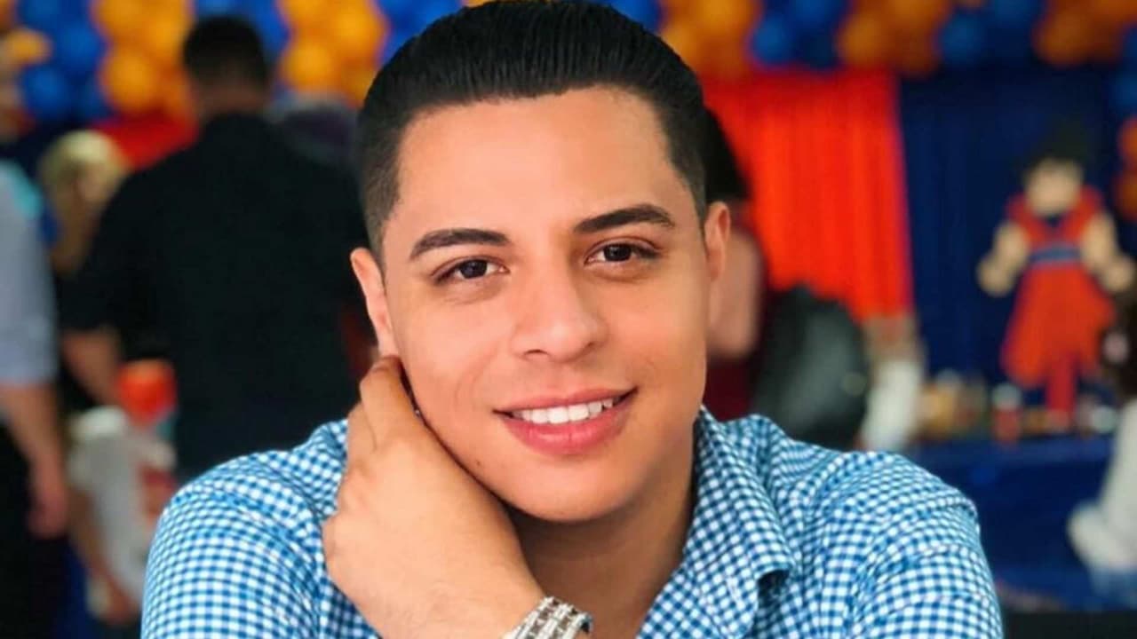 Eduin Caz, de Grupo Firme, agradece a Espinoza Paz por canción que estrenarán próximamente