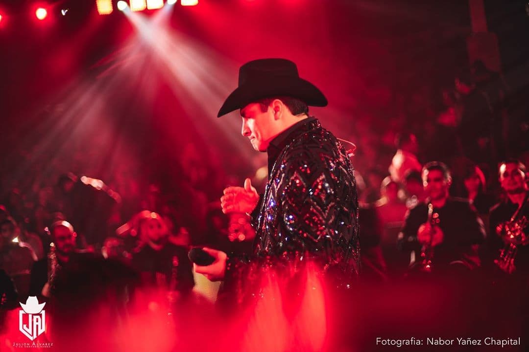 Retomando su gira "13/2020", Julión Álvarez, "El Rey de la Taquilla", deleitará a sus fieles seguidores el 7 y 8 de agosto.