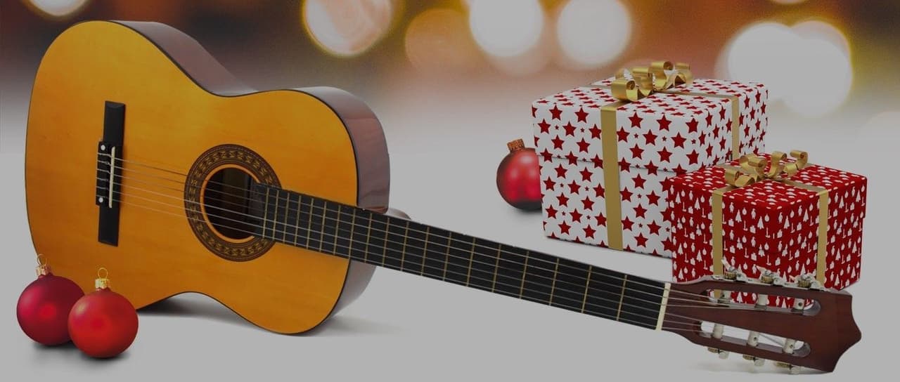 Las redes sociales de los famosos se inundaron de mensajes navideños.