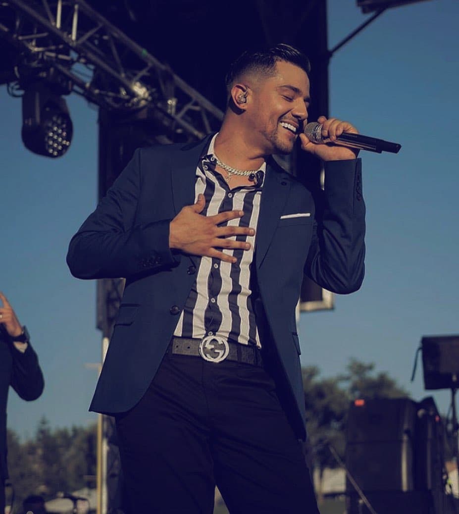 Luis Coronel está nominado a Premio Lo Nuestro en la categoría de Colaboración del Año-Regional Mexicano por su trabajo con Banda Los Recoditos en "Pa' Que Nos Hacemos".