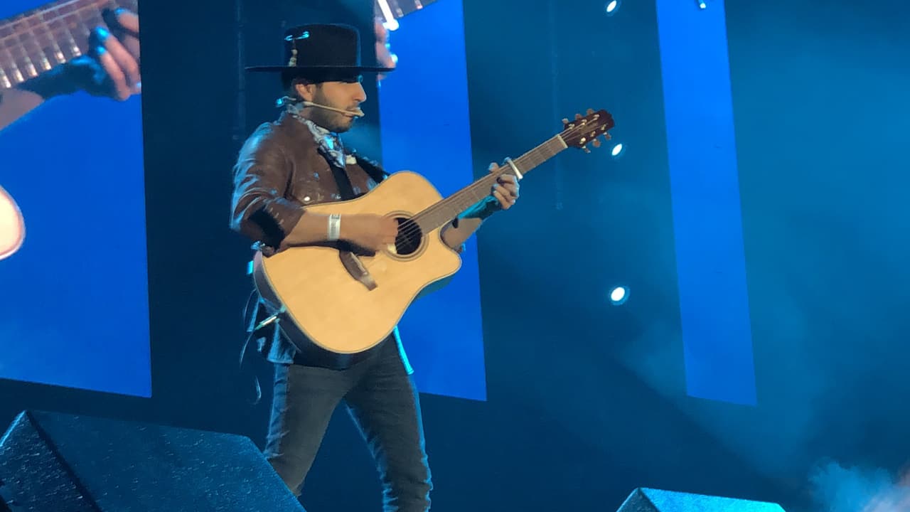 Joss Favela puso el momento romántico al Flow Fest 2018 al interpretar 'Pienso en ti'