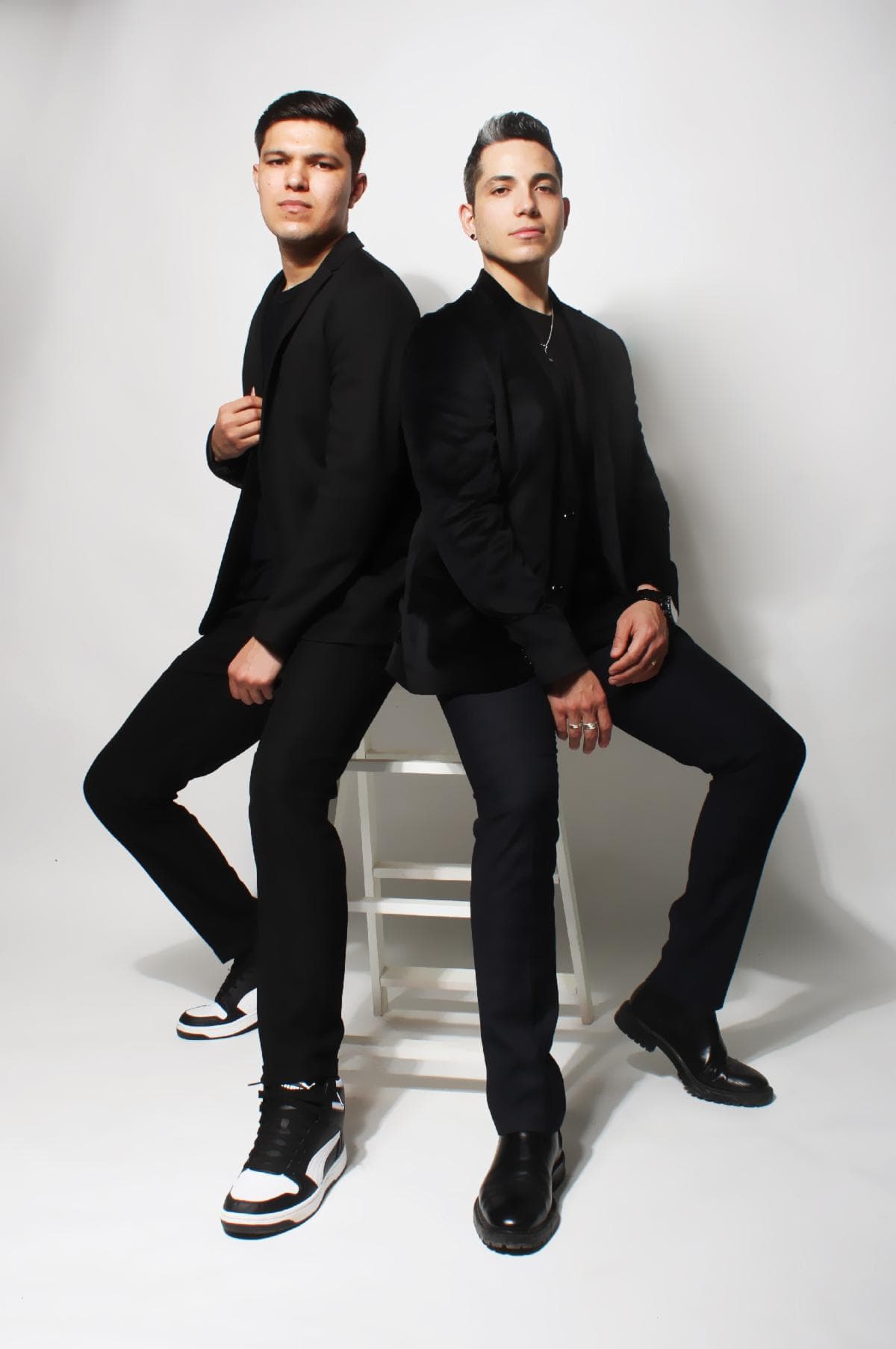 Albert Efraín Lara y Edgar Rojas son los vocalistas de Banda Águila Real.