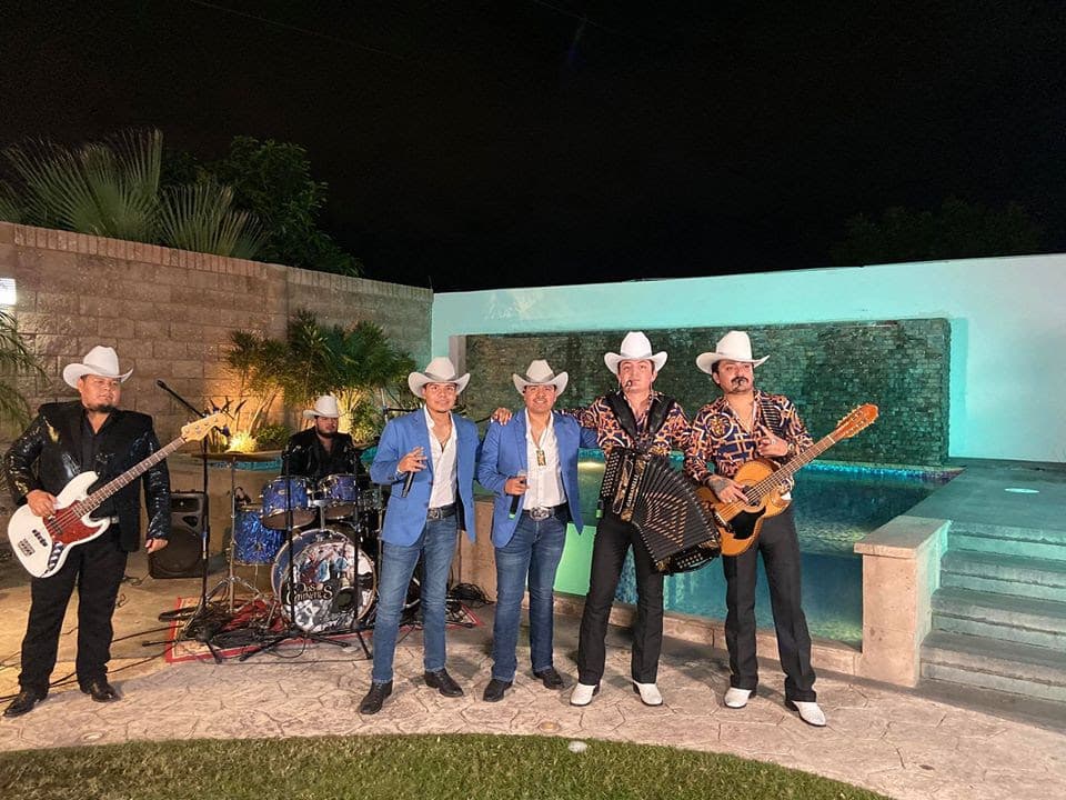 "Nave 727" une el talento de Los Dos Carnales y Los Dos De Tamaulipas.