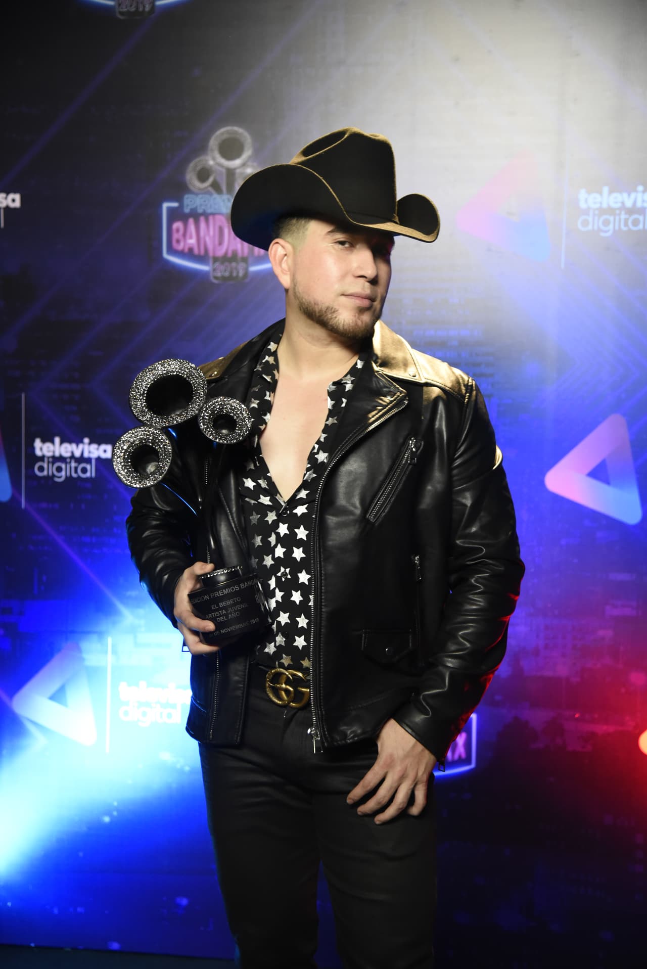 Así presumieron sus reconocimientos los ganadores en los Premios Bandamax 2019