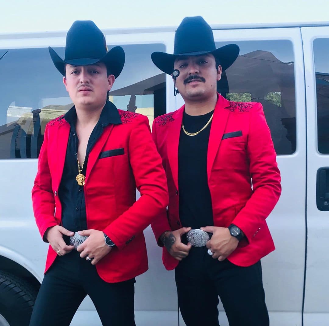 El proyecto musical tiene ya cuatro años de haberse formado, luego de abrirle un concierto a Edwin Luna y La Trakalosa de Monterrey, en Parras de la Fuente, Coahuila.