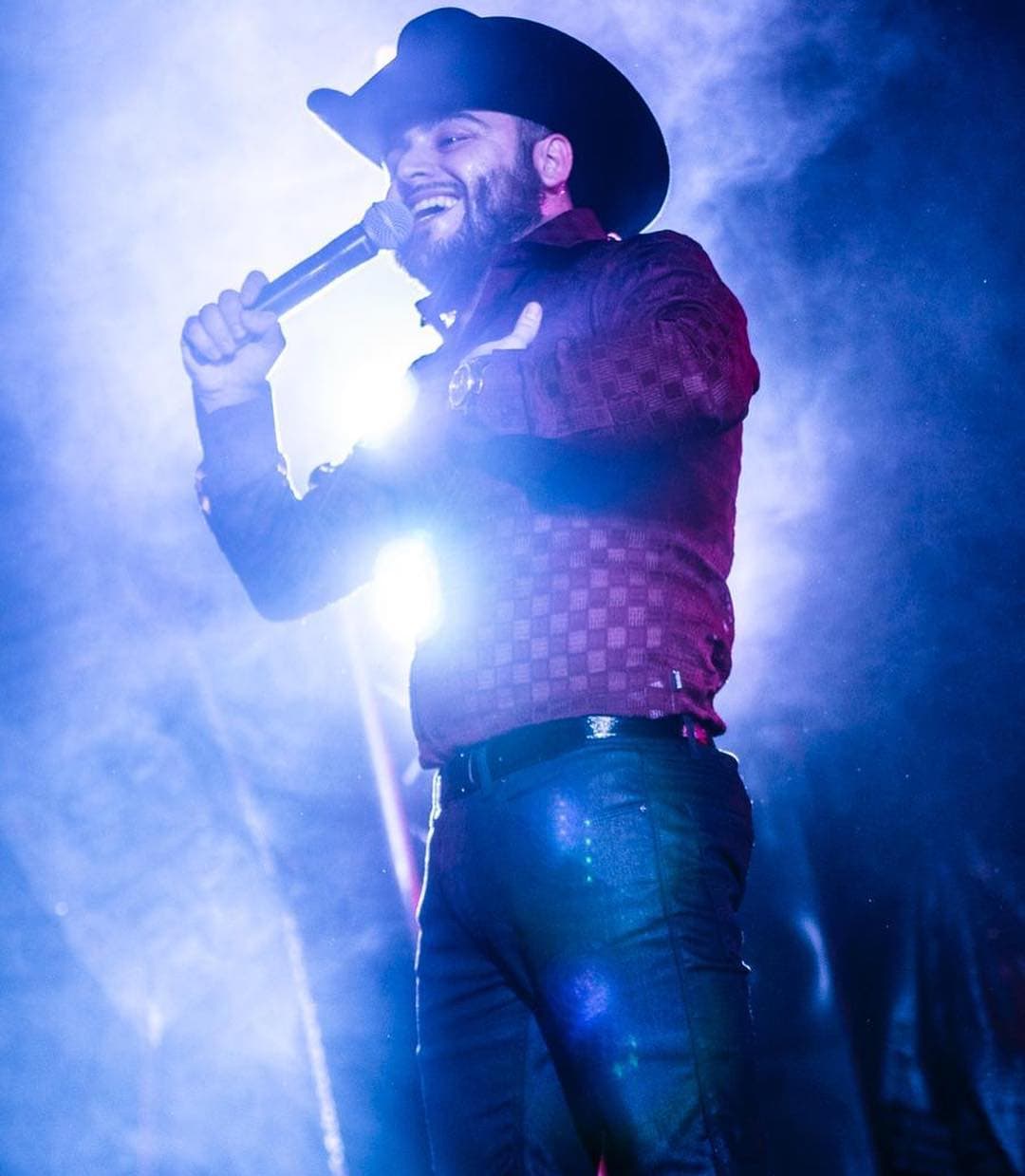 Famosos del regional mexicano compartieron en sus redes sociales mensajes de felicitación a sus colegas por el Día del Músico.