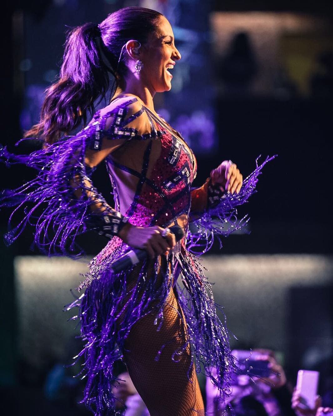 Seoane ha contado con el apoyo de diversas figuras de la música, como Juan Gabriel, y se ha presentado junto a grupos de la talla de la Sonora Dinamita y Aarón y su Grupo Ilusión.
