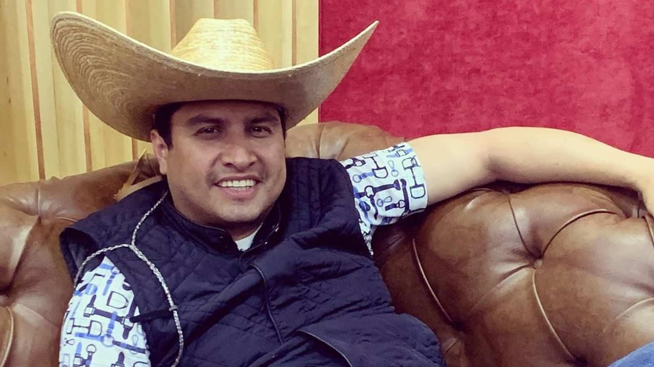 Julión Álvarez interpreta clásico de Antonio Aguilar