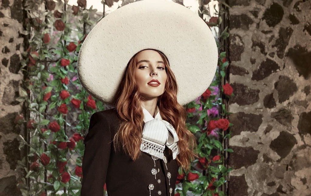 ¿Quién es Majo Aguilar y por qué está causando revuelo con su propuesta musical?