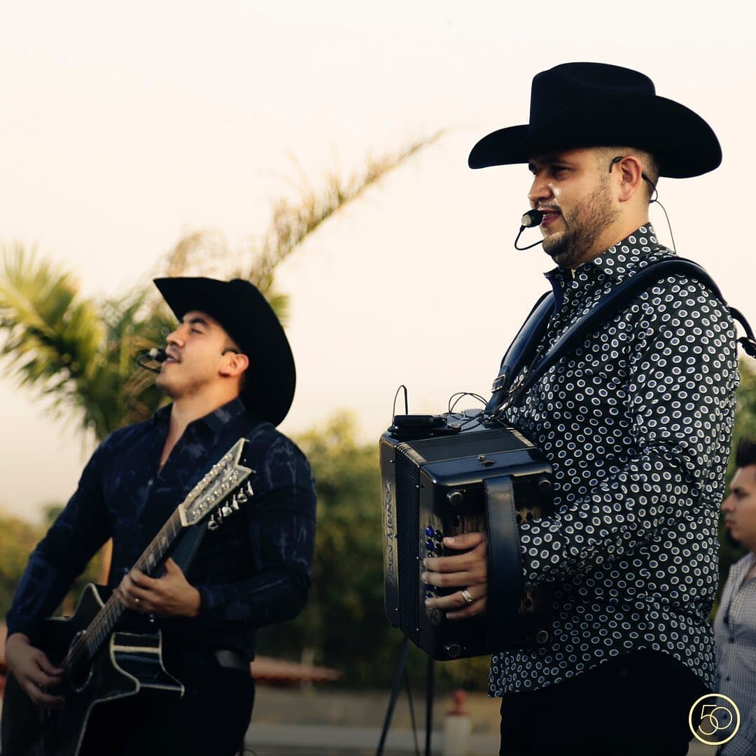 Calibre 50 prepara varias sorpresas musicales para sus fieles seguidores.