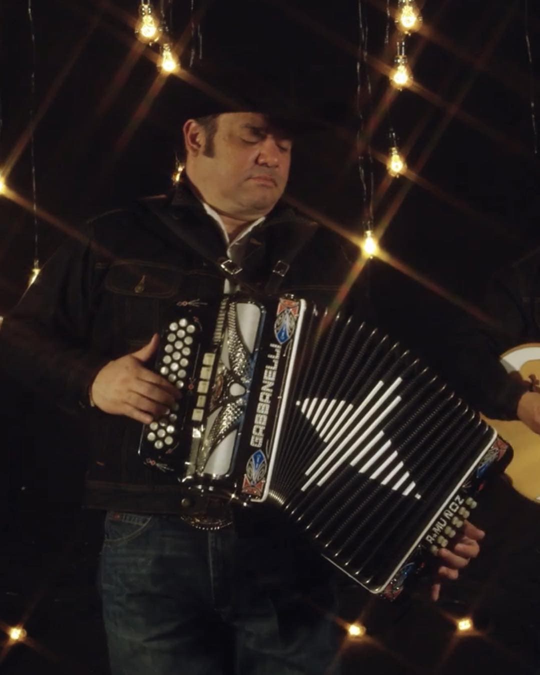 El tema se incluirá en el nuevo disco de Intocable, Percepción, a publicarse el 15 de marzo en plataformas digitales.