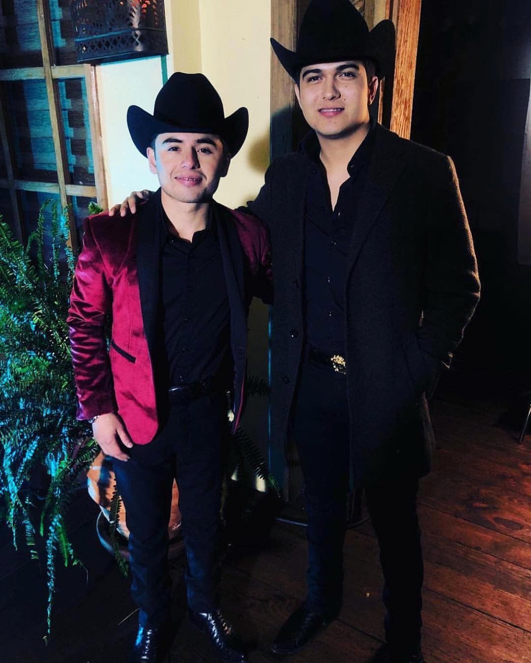 Ulices Chaidez y José Manuel trabajaron en el tema "Los del Imperio Mexicano".,