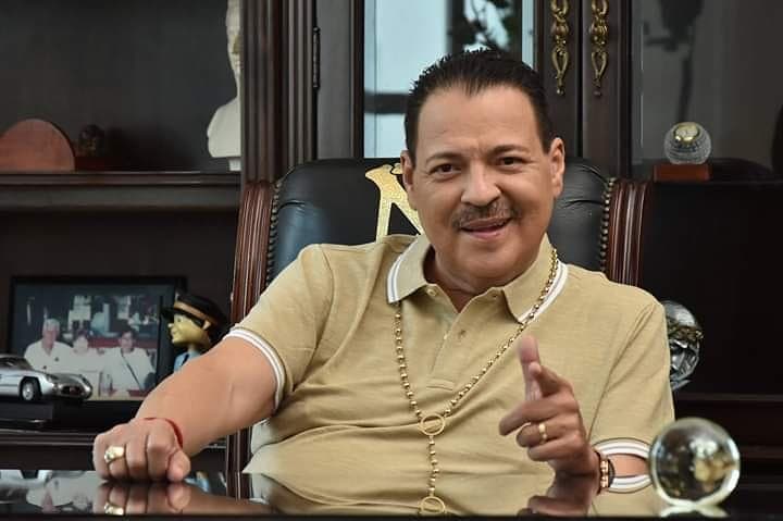 Así es como el cantante de regional mexicano luce el día de hoy