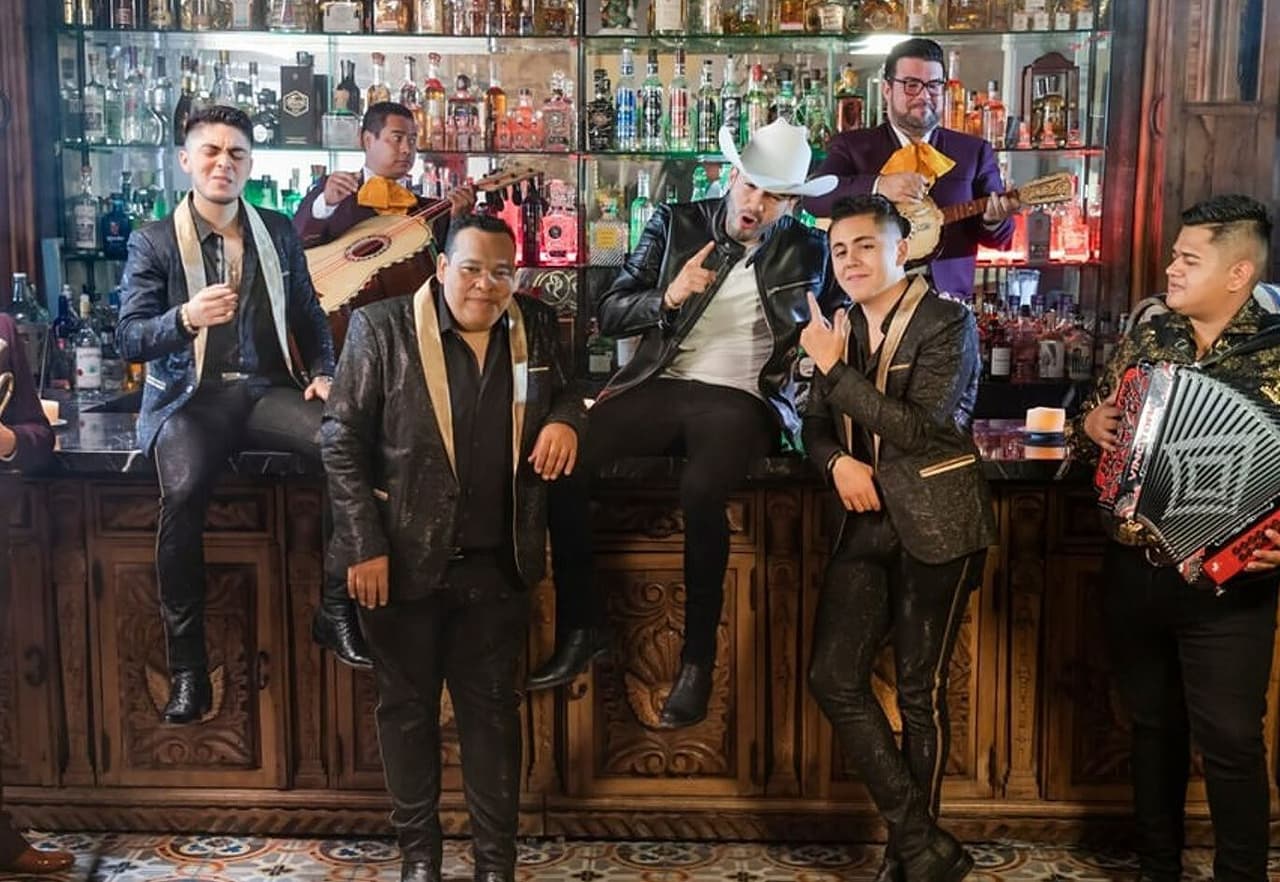 Jary Franco y Banda Los Sebastianes arman 'El Club de los Dolidos'