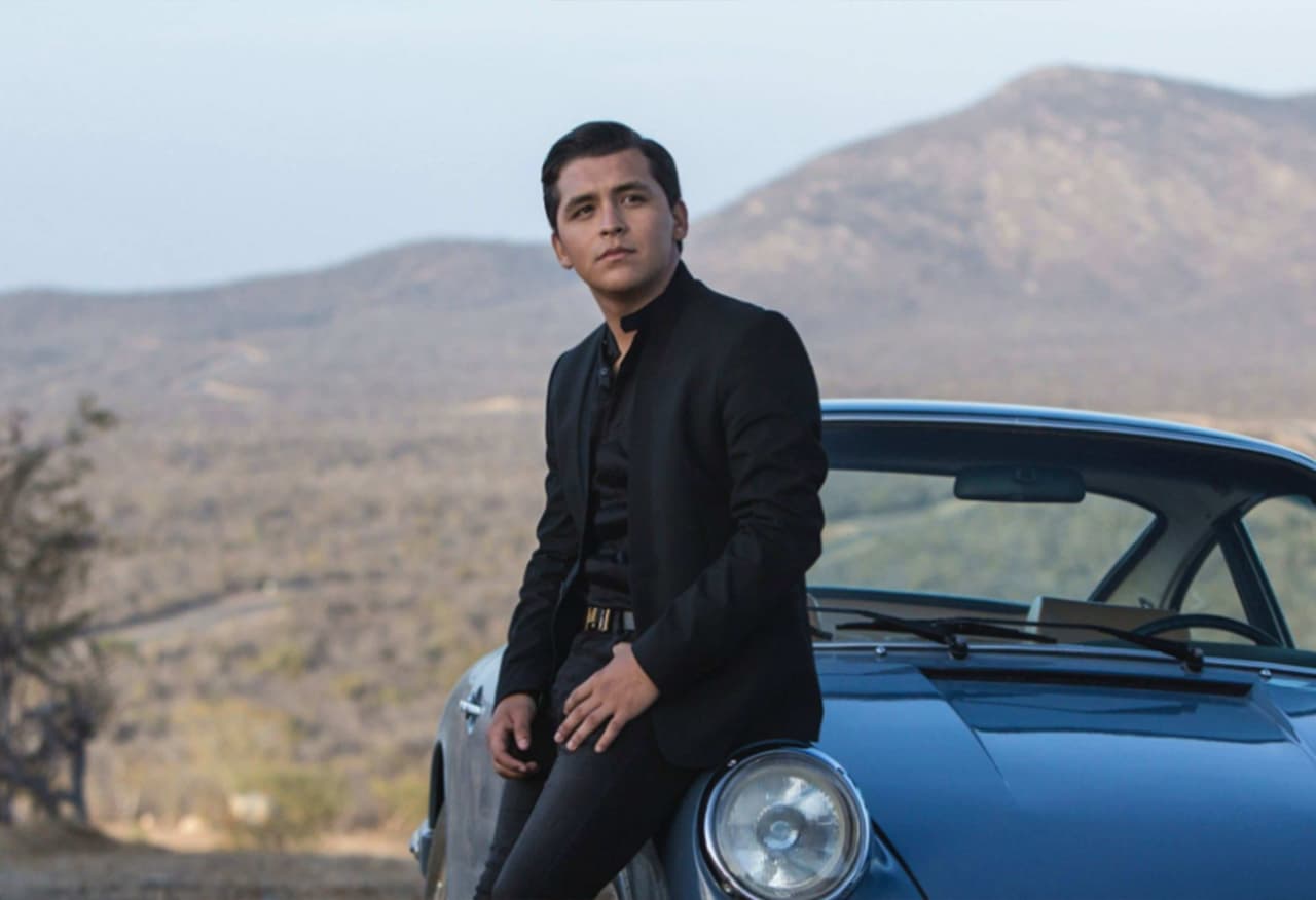 Christian Nodal se inspira en el desamor