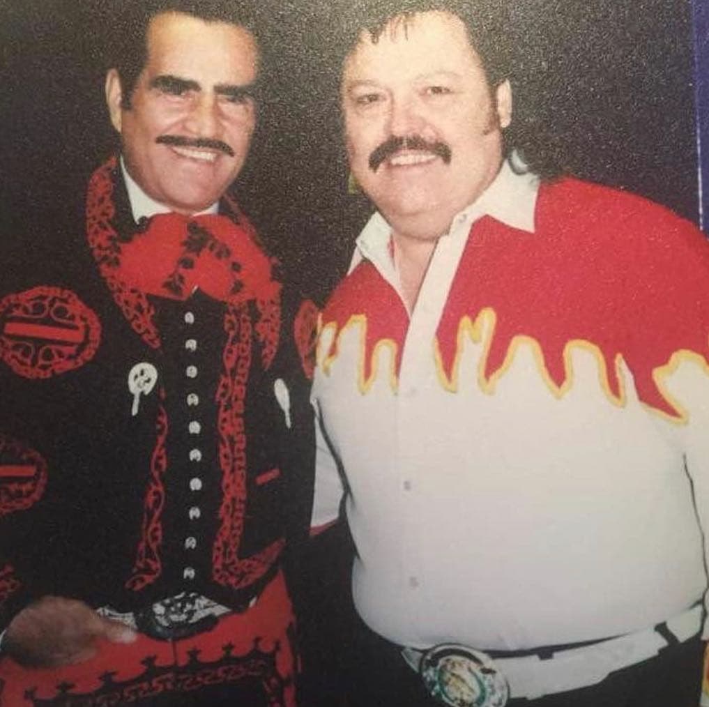 Celebran famosos en redes cumpleaños de Vicente Fernández