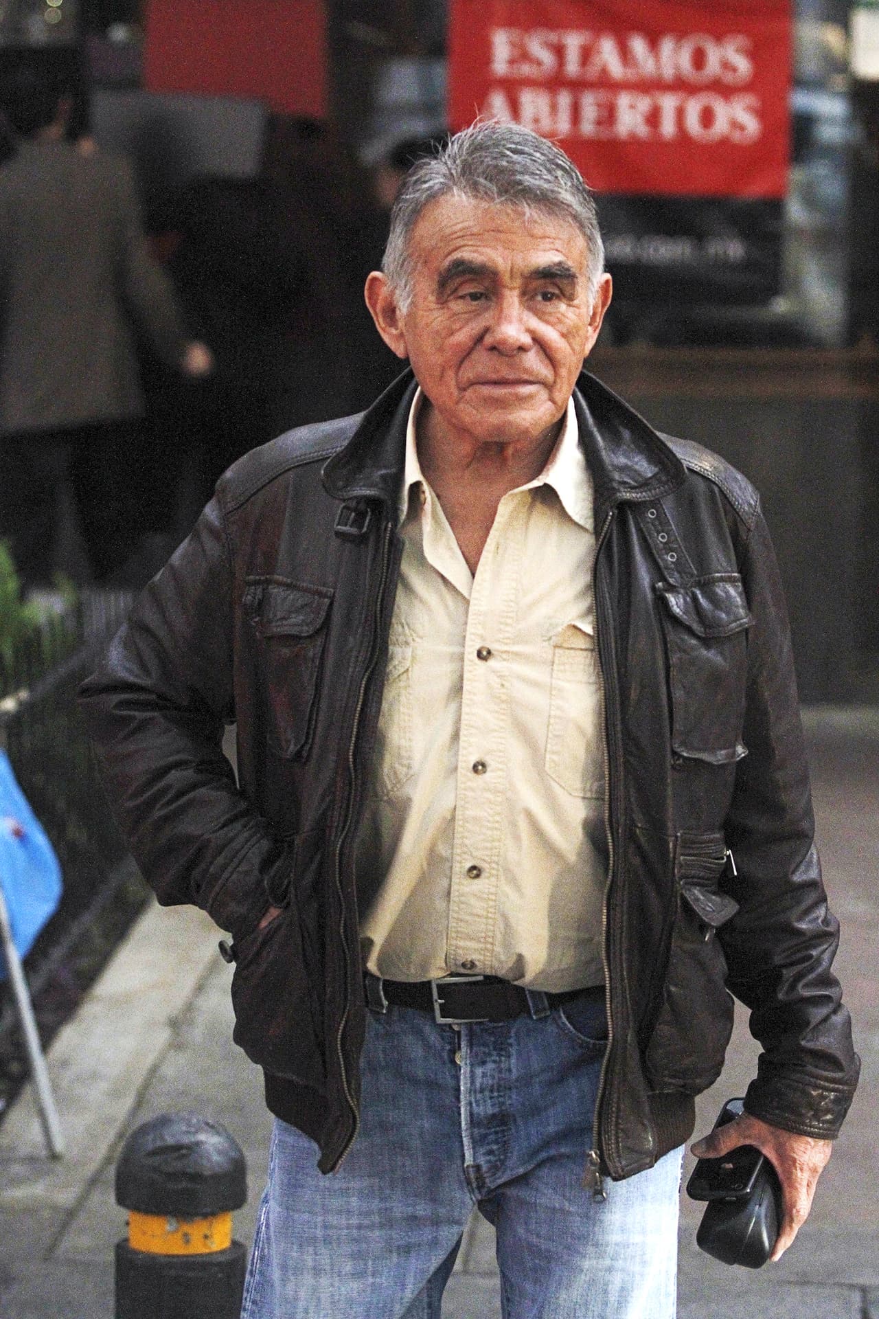 En teatro participó recientemente en 'La Señora Presidenta', 'Los locos Suárez', 'Estoy loco' y 'El crédito'.