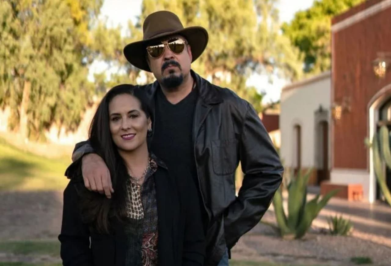 Aneliz, esposa de Pepe Aguilar, publica emotivo video por sus 25 años de casados