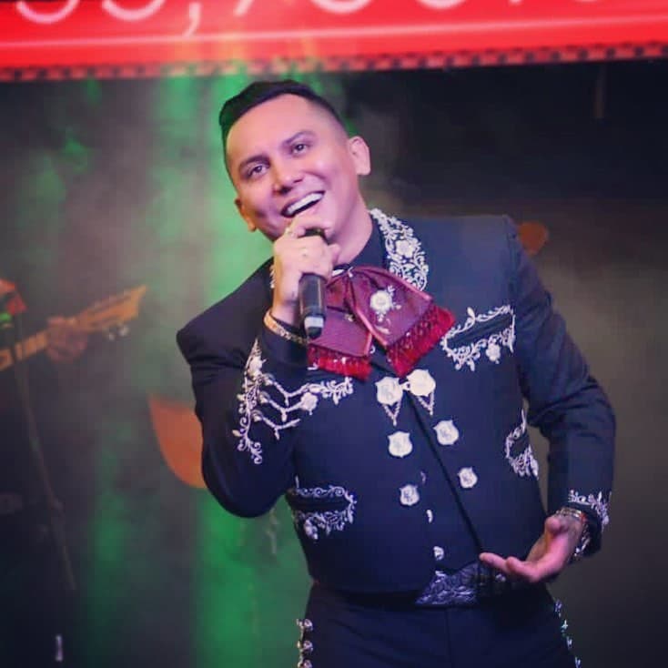 "Saludos A Mi Ex" es lo más nuevo de Edwin Luna y La Trakalosa de Monterrey.