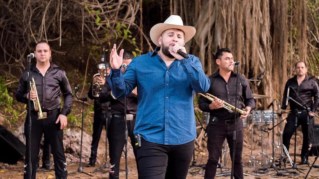 El Fantasma anuncia nuevo tema 'Valor y Sostengo'