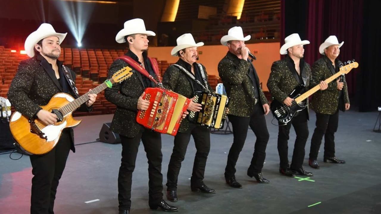 Así se vivió el concierto por los 40 años de Los Invasores de Nuevo León