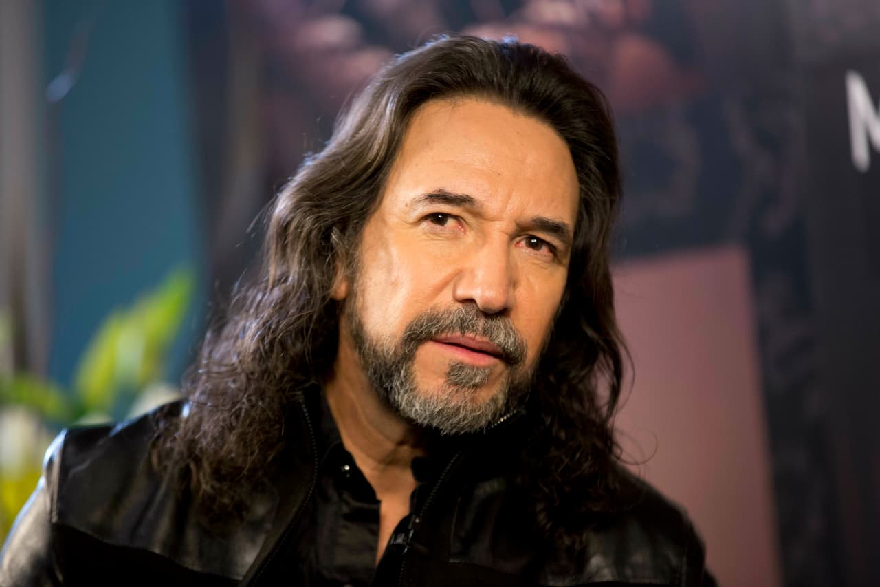 “Tengo una misión, siento la necesidad de hacer algo por la música, de defenderla, sobre todo si tocamos el tema de lo que suena en la radio, como el reggaetón”, confesó “El Buki”.