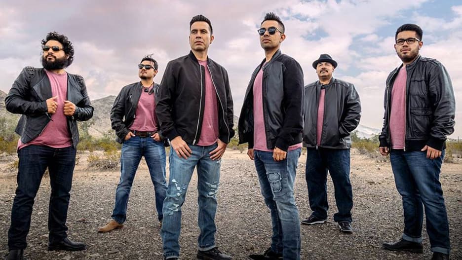 IMAGEN RELACIONADA: Suenatron sigue con la promoción del tema “Todos saben menos tú”