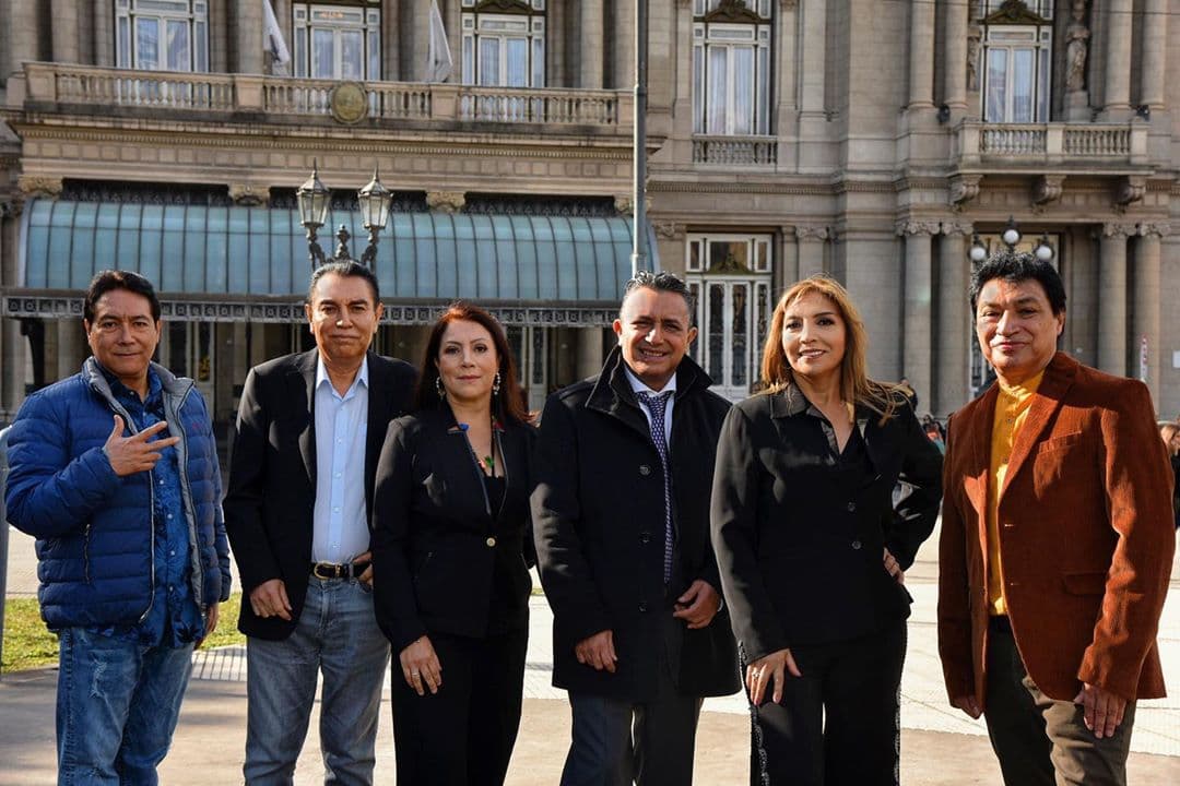 Los Ángeles Azules grabaron el disco "De Buenos Aires Para El Mundo", en el Salón Unione e Benevolenza de la capital argentina.