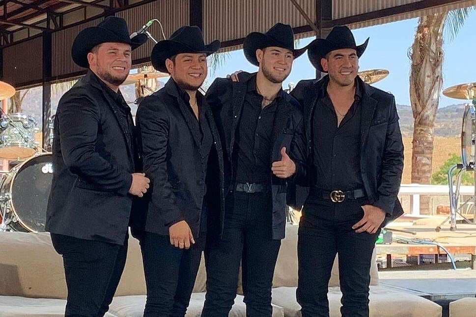 Calibre 50: Así fue presentado Tony Elizondo como el nuevo vocalista